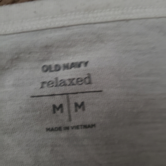 LOT 2 American eagle old navy t shirts Sz M/L - Picture 3 of 3